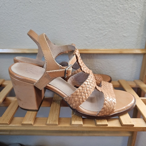 Liendo by Seychelles Tacuba Woven Heeled Sandals - Picture 6 of 8
